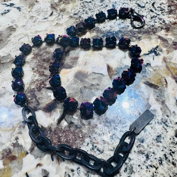 TOVA Volcano Sparkling Stud Oakland Smutt Crystal Necklace - Picture 13 of 15